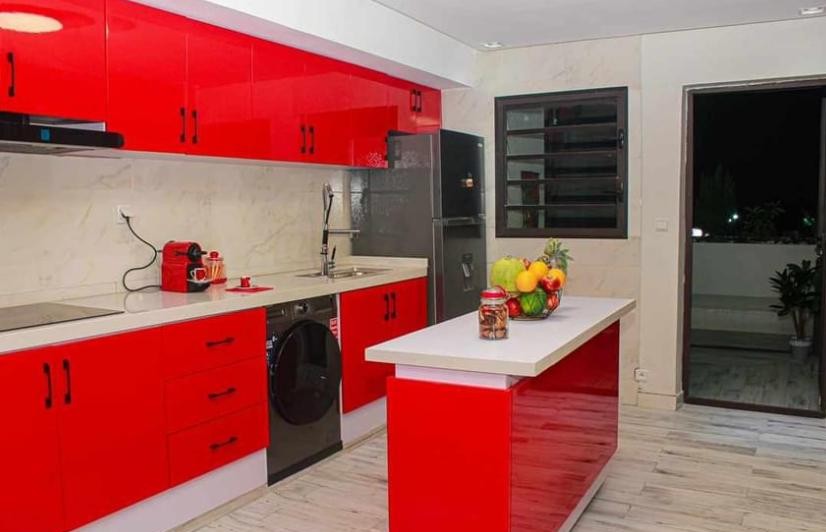 Modern White Kitchen Cabinet with Storage